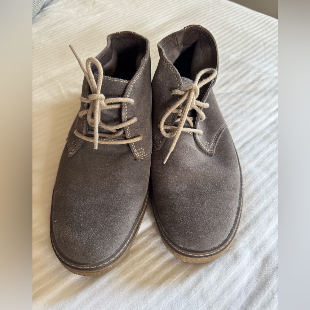 Johnston & Murphy Men's brown/grey Suede Chukka Boots